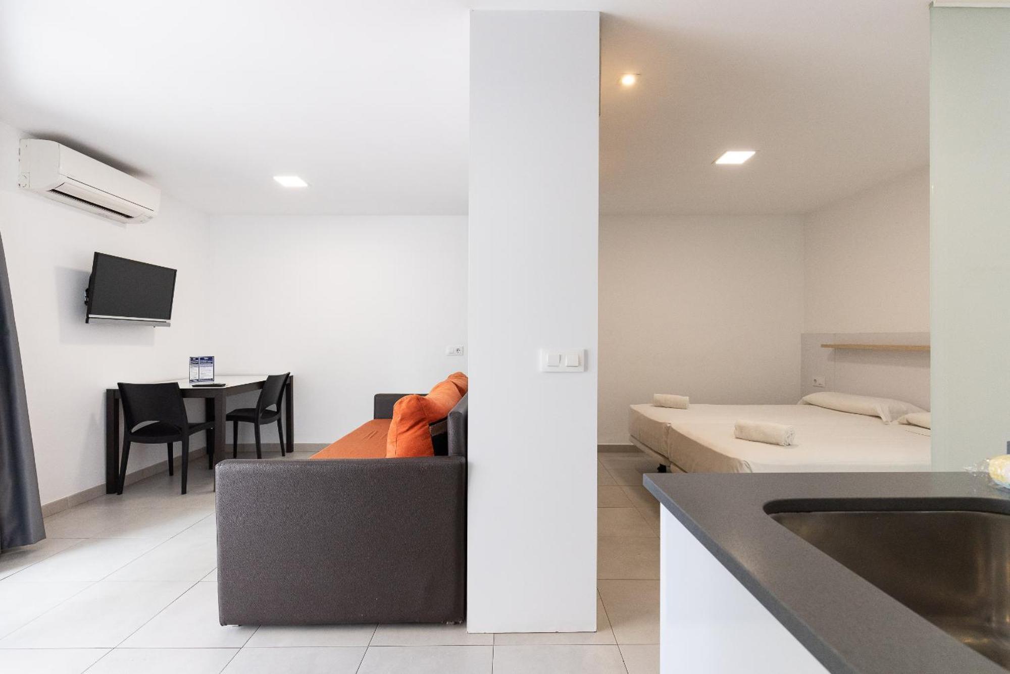 Rentalmar Aries Plus Salou Exterior photo