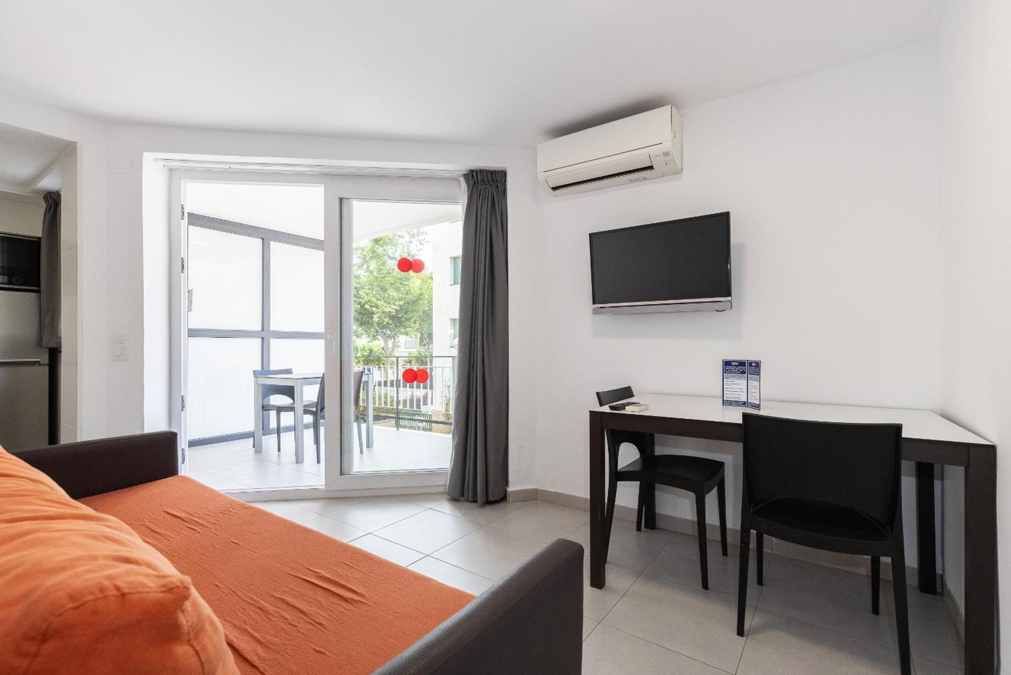 Rentalmar Aries Plus Salou Exterior photo
