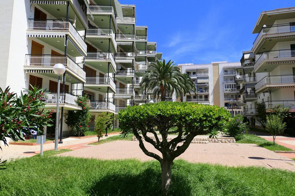 Rentalmar Aries Plus Salou Exterior photo