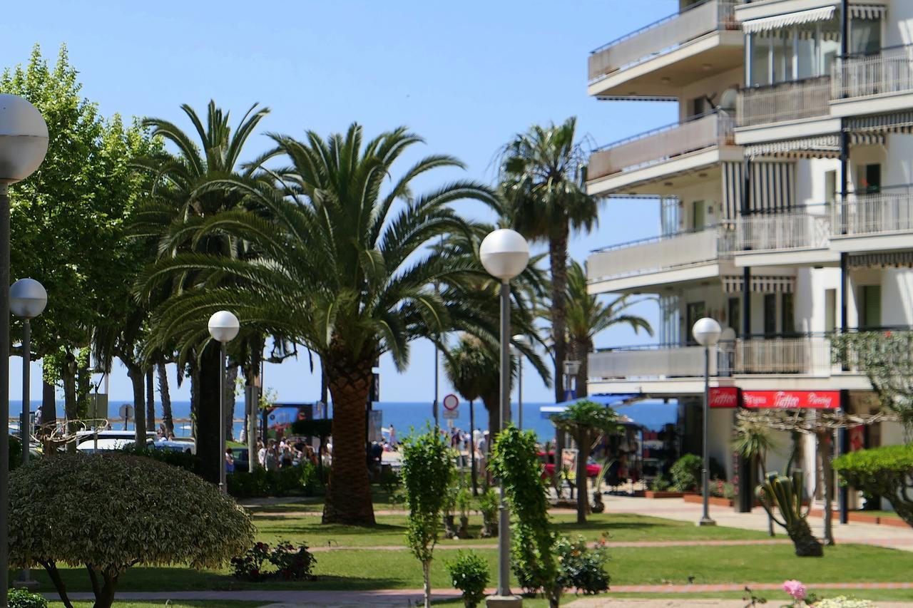 Rentalmar Aries Plus Salou Exterior photo
